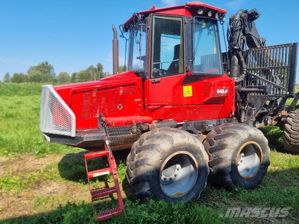 Komatsu 840.4 Lesné traktory