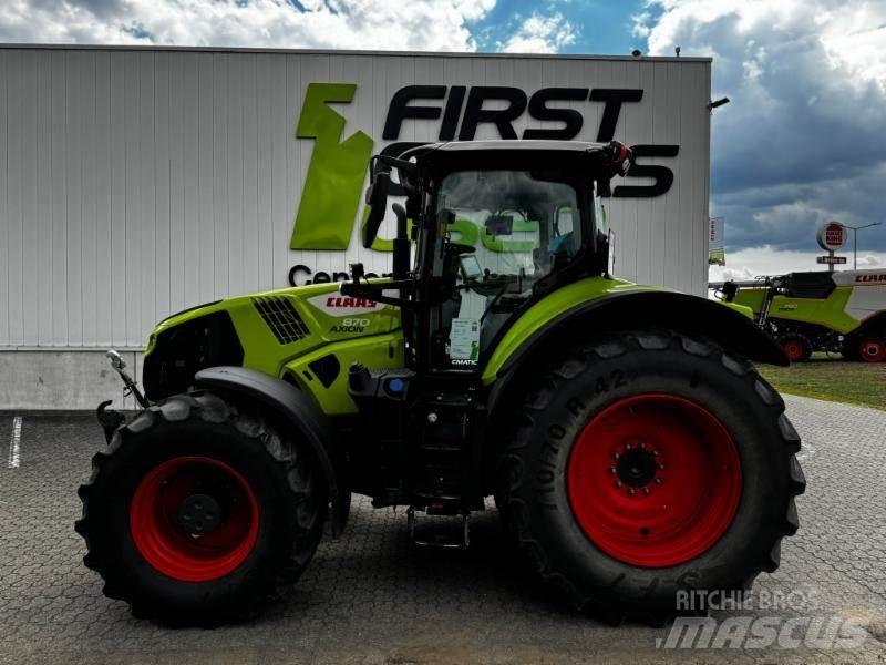 CLAAS AXION 870 Traktory