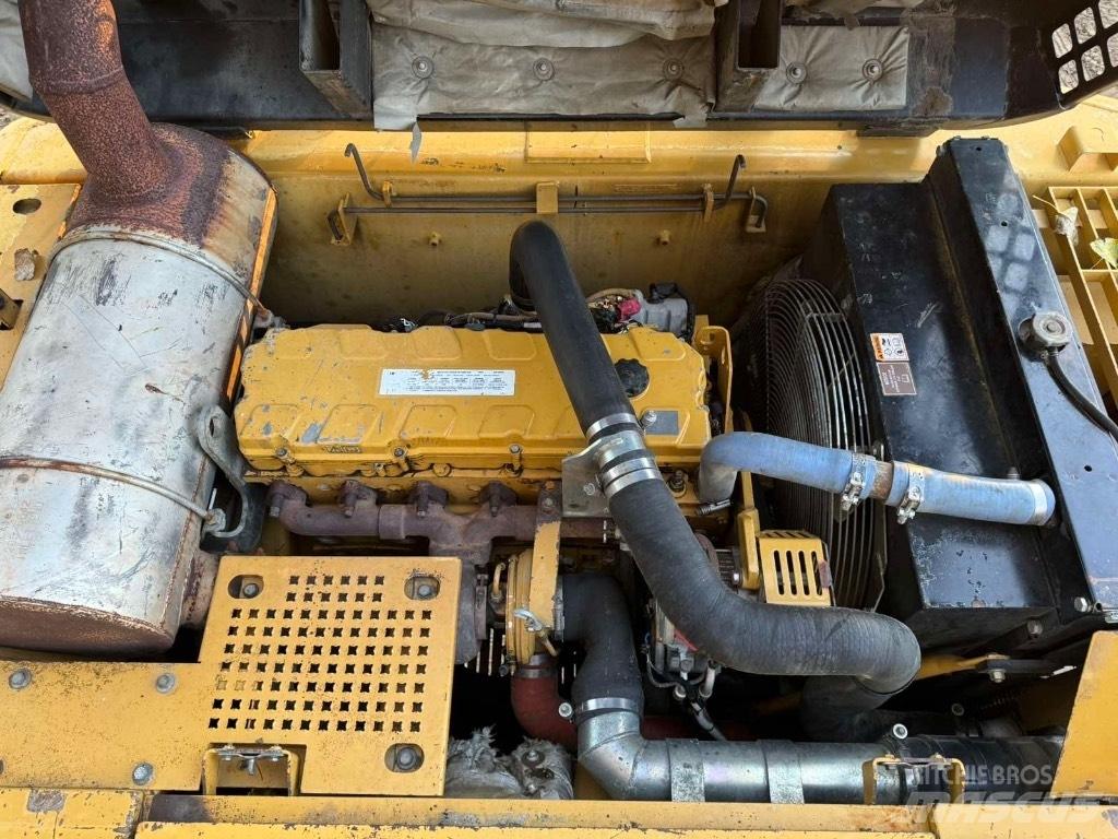 CAT 330CL Pásové rýpadlá