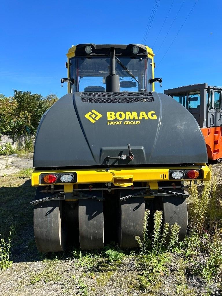 Bomag BW24RH Pneumatikové valce