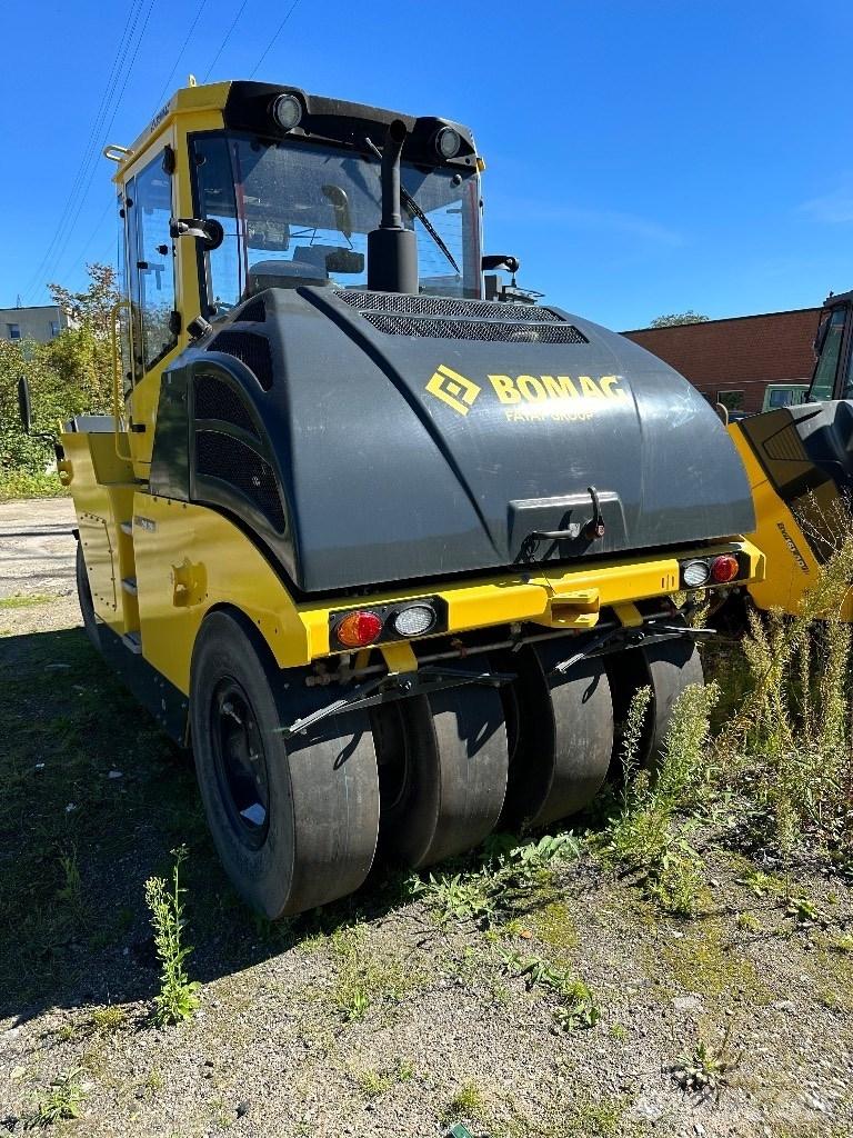 Bomag BW24RH Pneumatikové valce