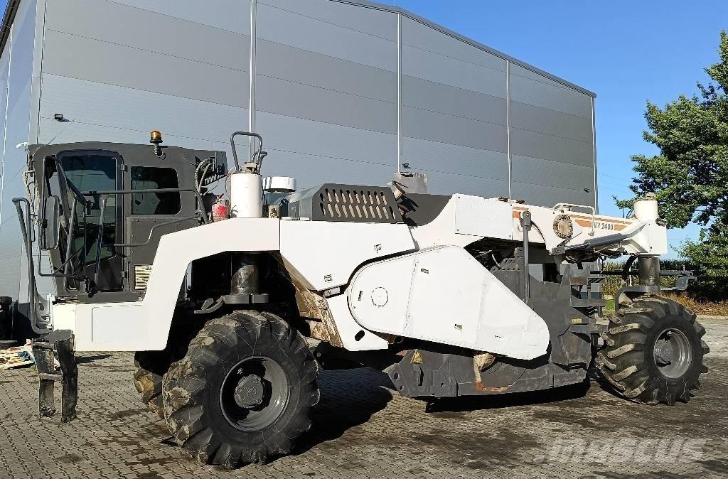 Wirtgen WR 2400 Recyklovače asfaltu