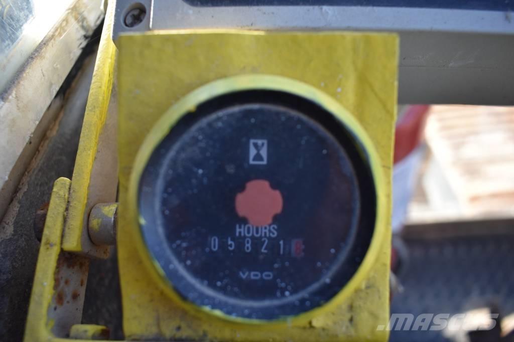 Hitachi KH 230-3 Pásové žeriavy