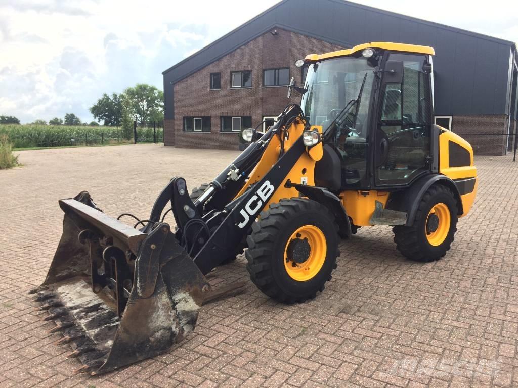 JCB 406 Kolesové nakladače