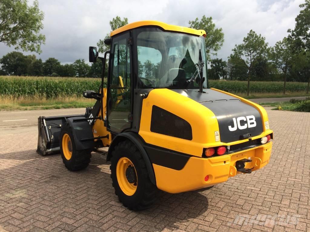 JCB 406 Kolesové nakladače