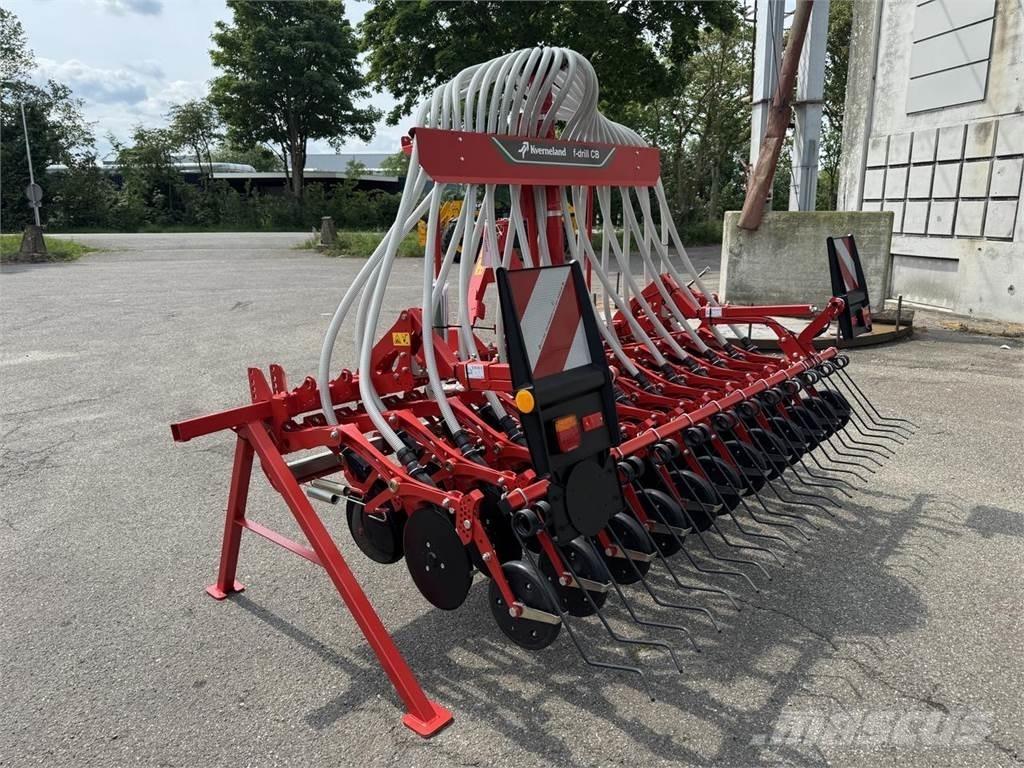 Kverneland CB 3000 Mechanické sejačky