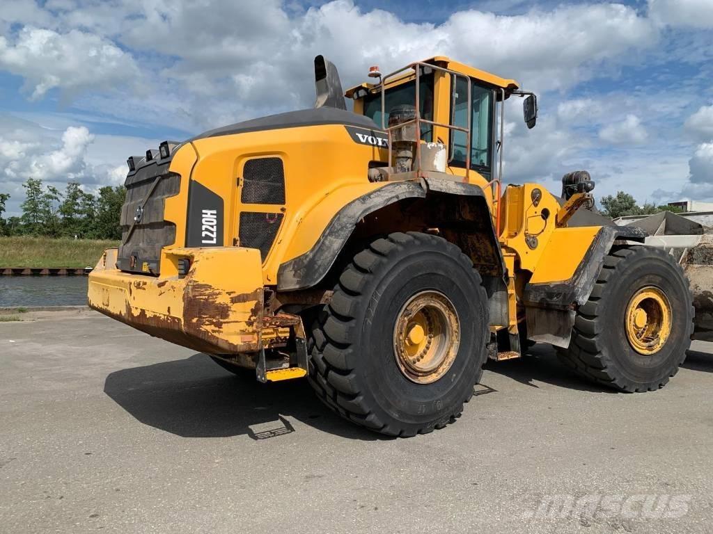Volvo L 220 H Kolesové nakladače
