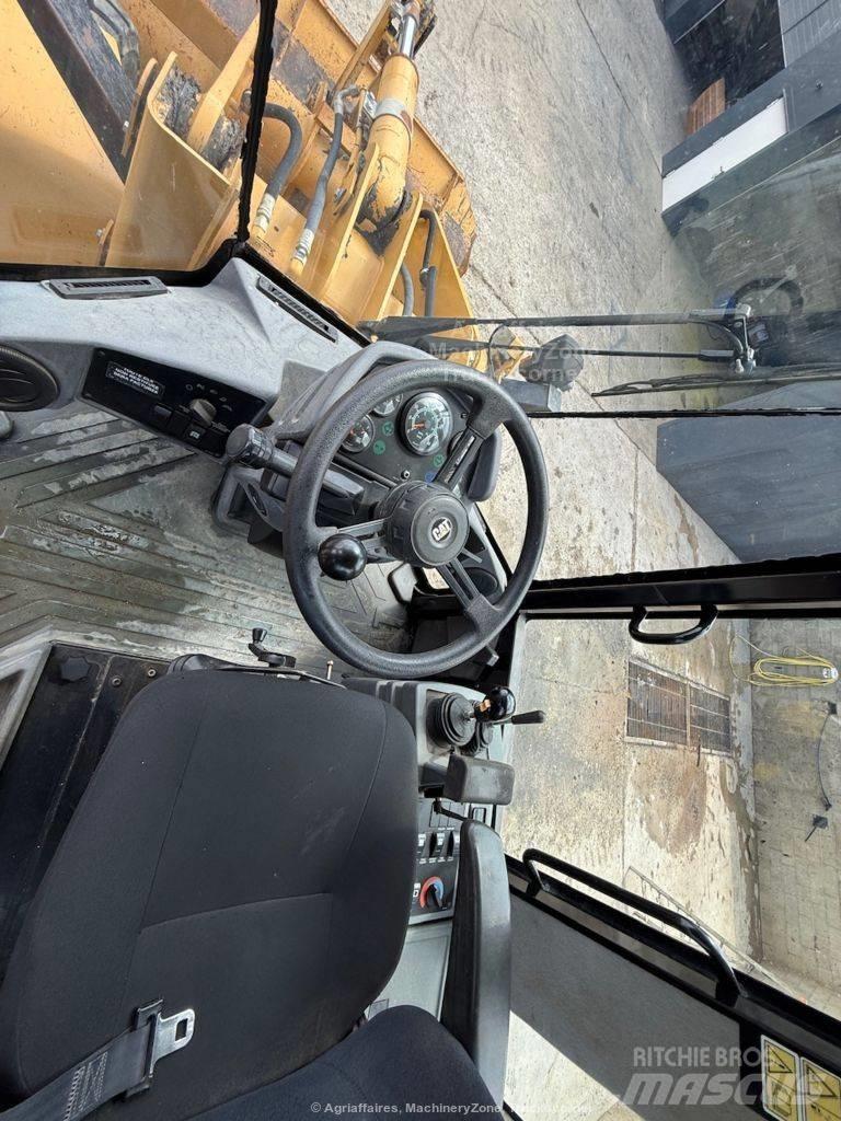 CAT 914G2 Kolesové nakladače