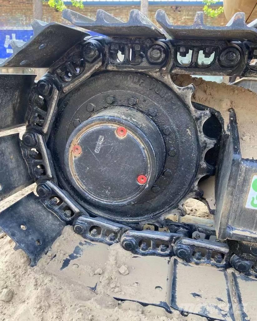 CAT 307 Pásové rýpadlá