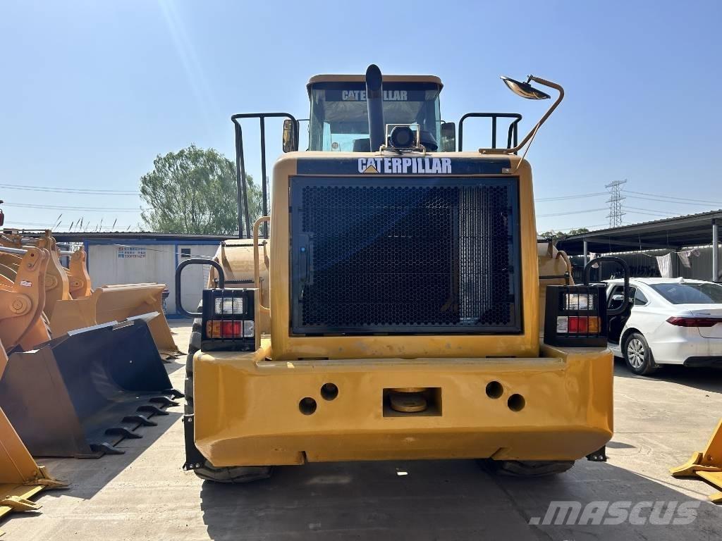 CAT 966H Kolesové nakladače