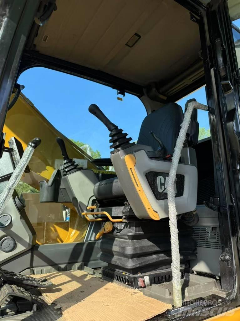 CAT 320 GC Pásové rýpadlá