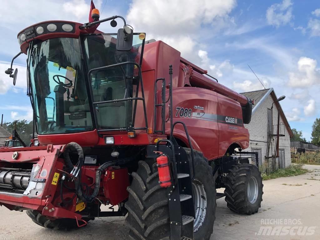 CASE AF7088 Kombinované zberacie stroje