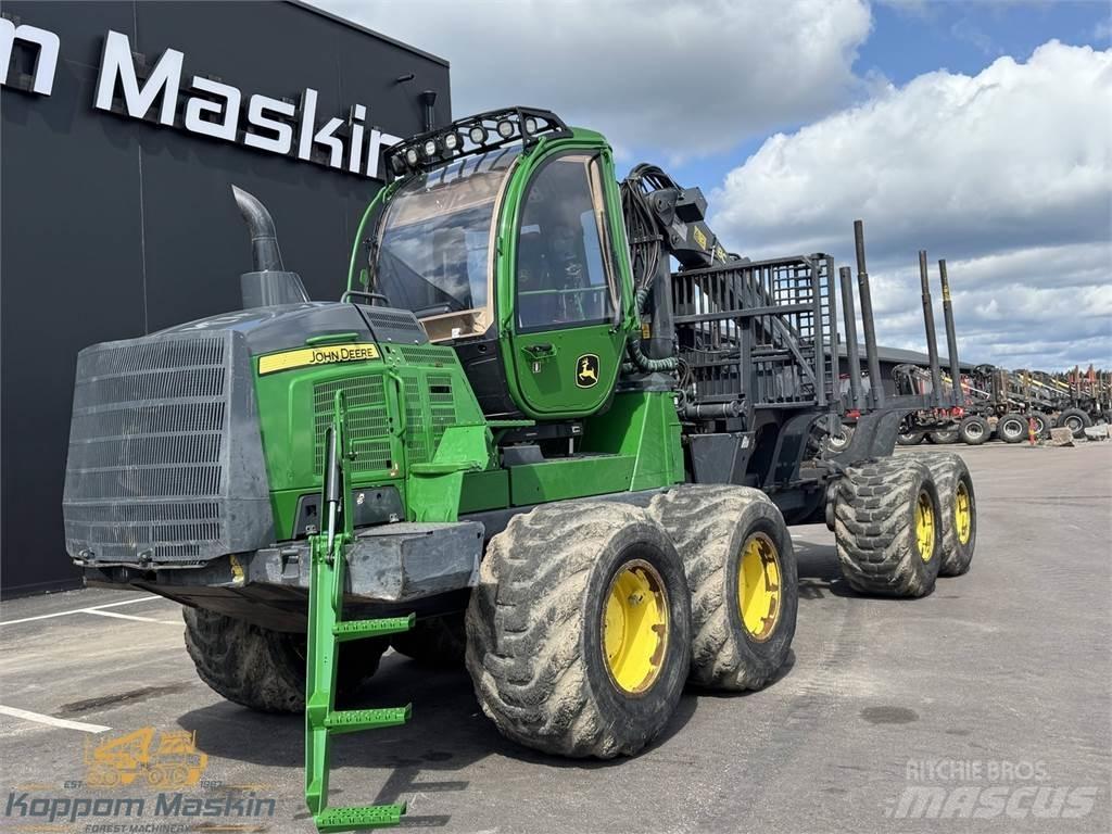 John Deere 1210G Lesné traktory