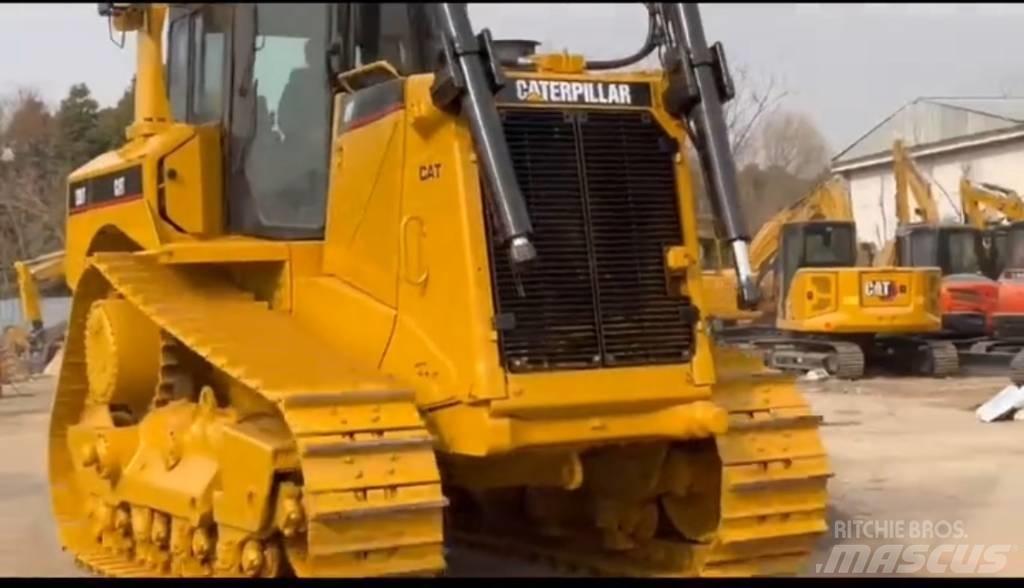 CAT D 8 T Pásové dozéry