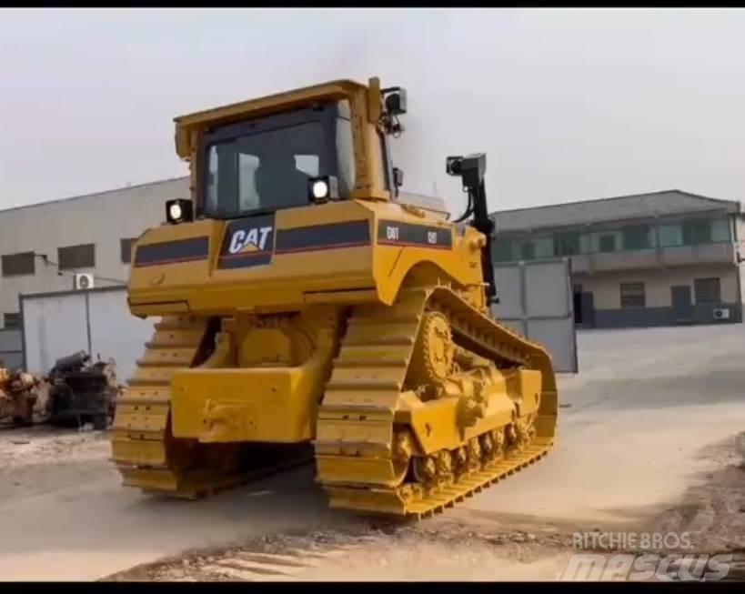 CAT D 8 T Pásové dozéry