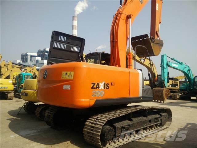 Hitachi ZX 200 Pásové rýpadlá