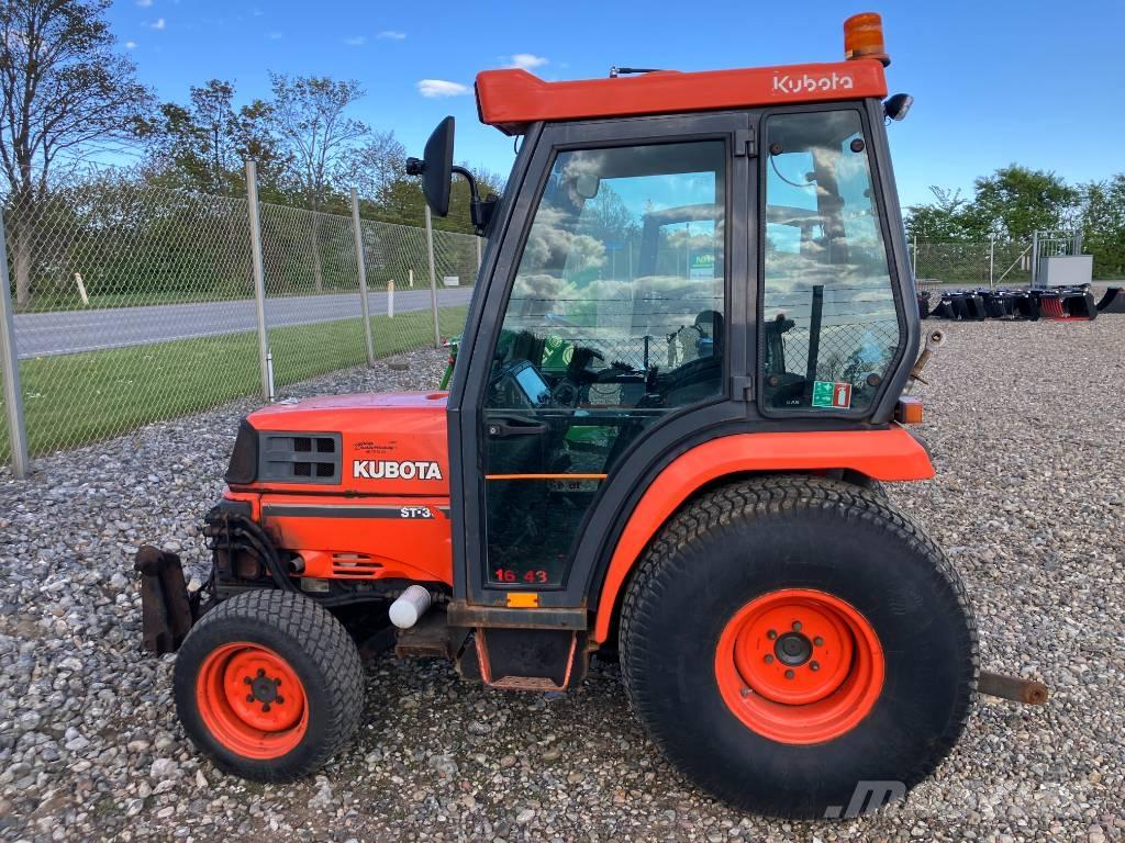 Kubota ST 30 Kompaktné traktory