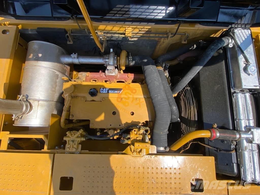 CAT CAT320 D2 Pásové rýpadlá