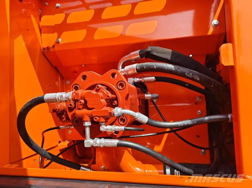Doosan DX 225 LC-9C Pásové rýpadlá