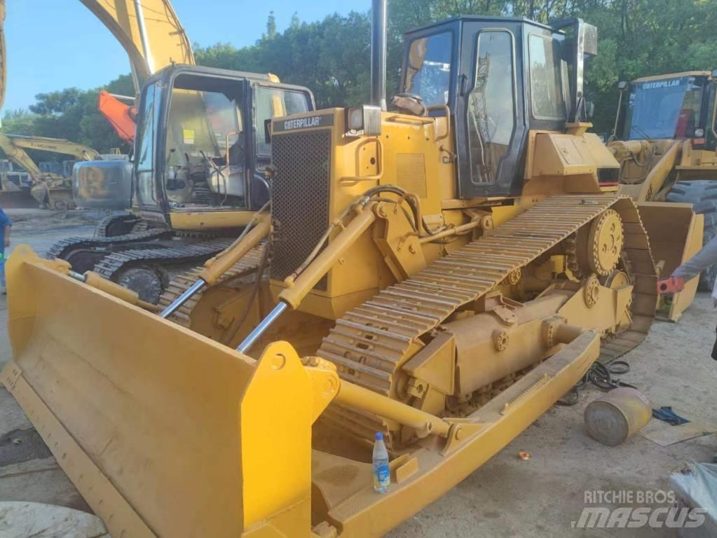 CAT D 6 R Pásové dozéry