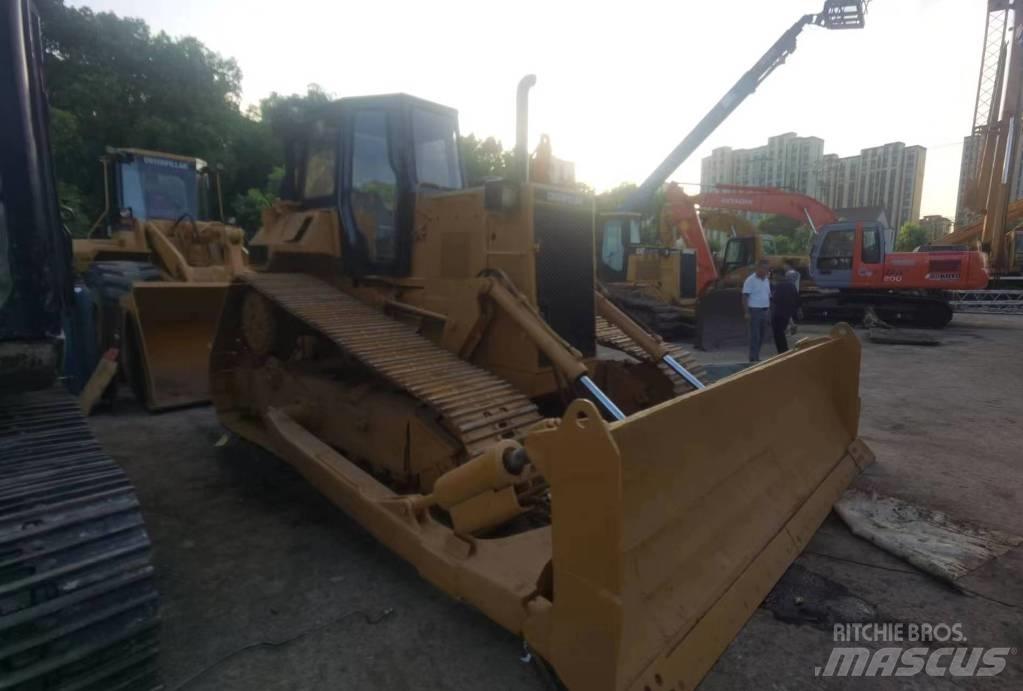 CAT D 6 R Pásové dozéry