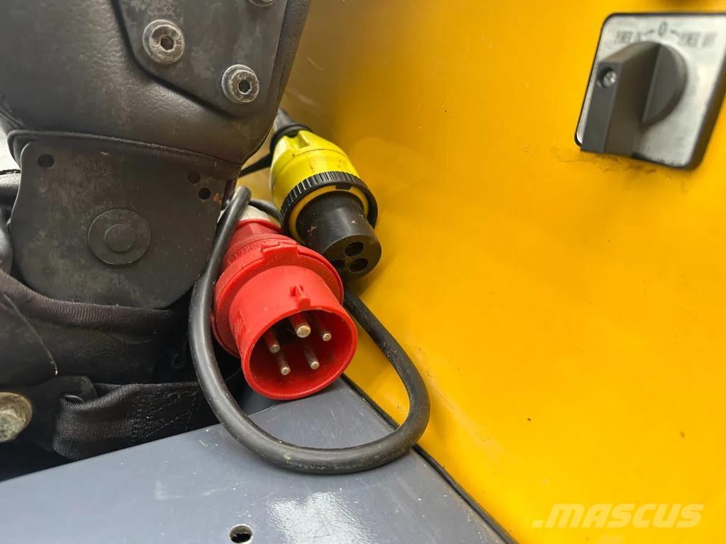 Eurotrac W11-E Kolesové nakladače