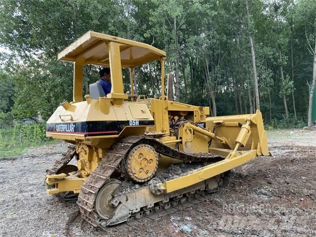 CAT D5G Pásové dozéry