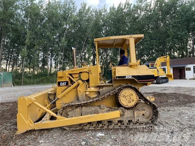CAT D5G Pásové dozéry