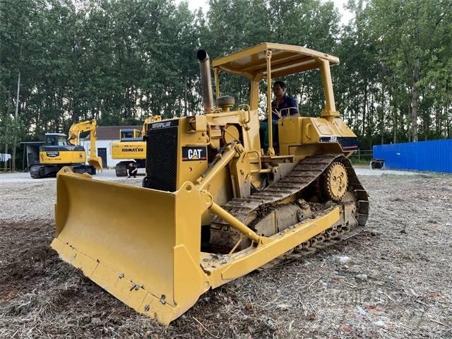 CAT D5G Pásové dozéry