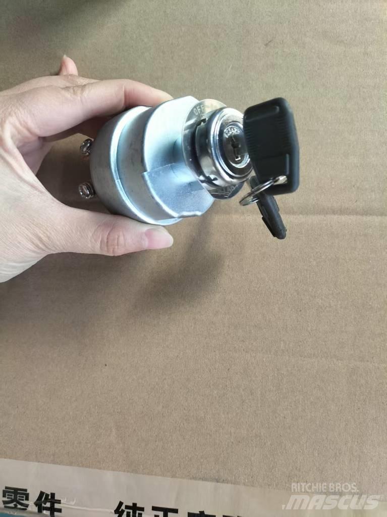 Shantui sd22 Kabíny a interiér