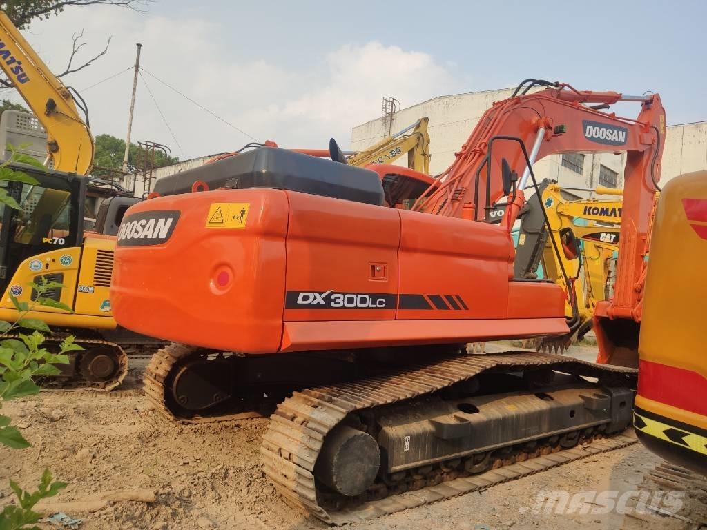 Doosan dx300 Pásové rýpadlá