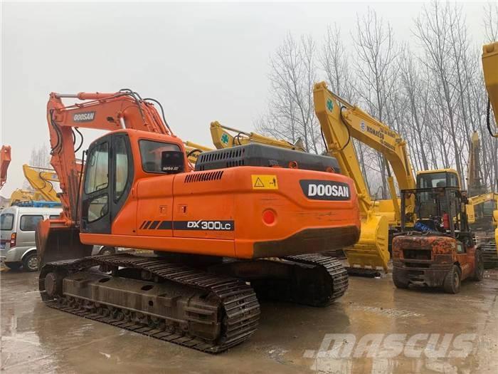 Doosan dx300 Pásové rýpadlá