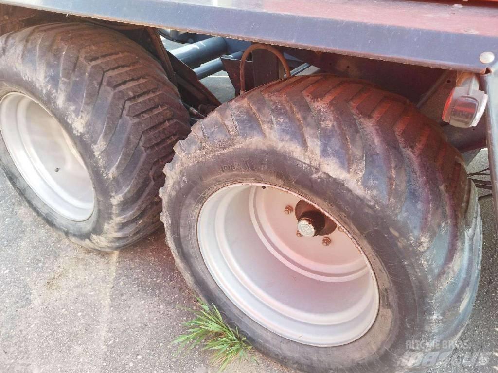 Kuhn VBP 2160 Lisy na okrúhle balíky