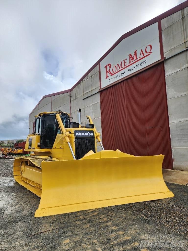Komatsu D 65 PX-17 Pásové dozéry