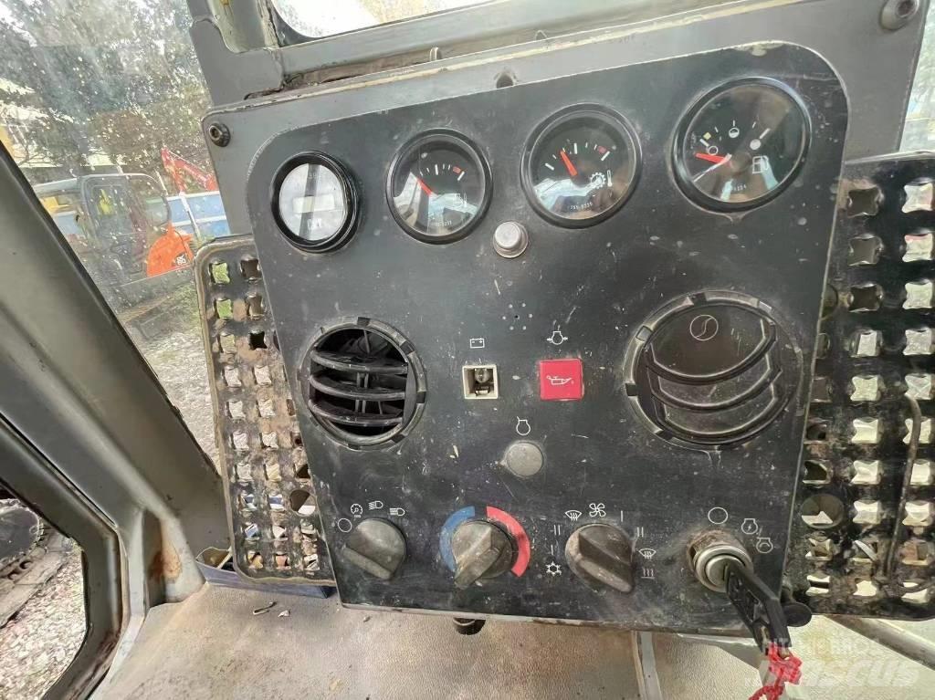 CAT D 6 G Pásové dozéry