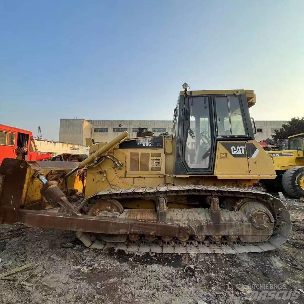 CAT D 6 G Pásové dozéry