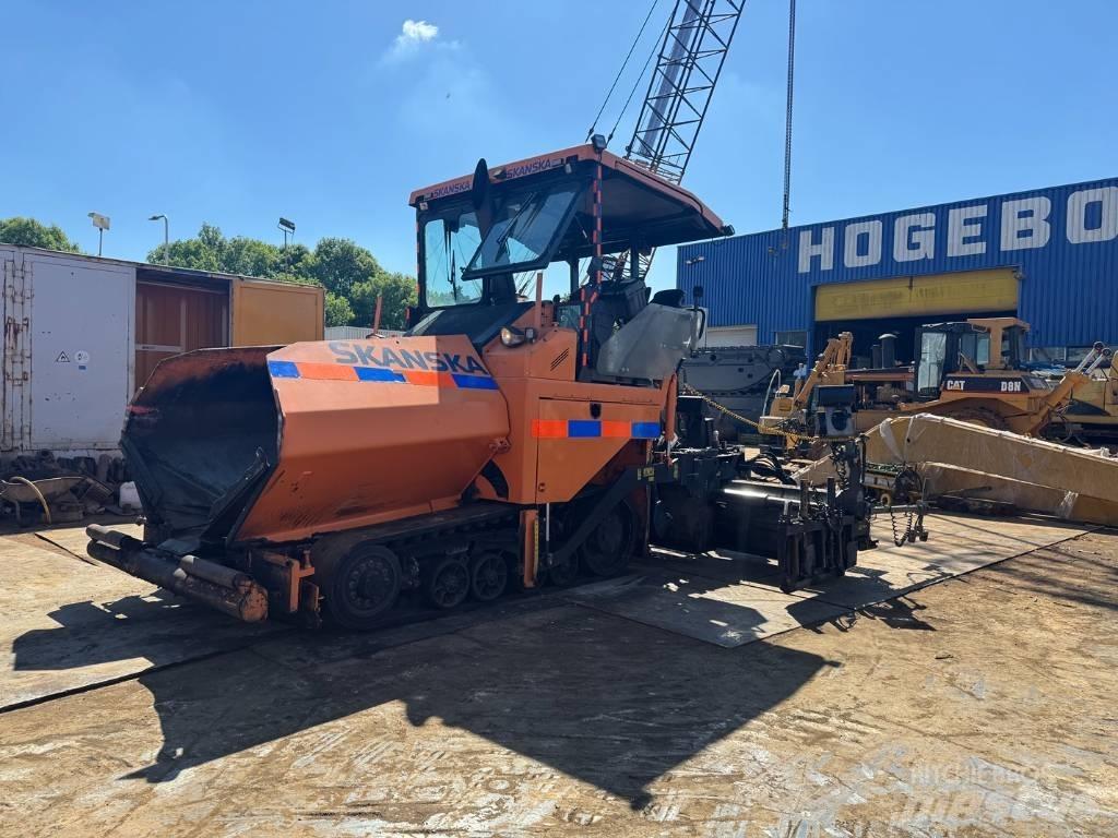 CAT AP 555 E Finišéry