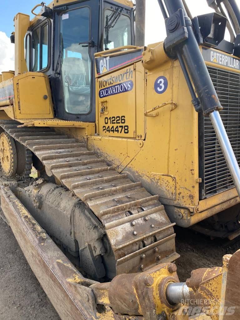 CAT D 6 R XL III Pásové dozéry