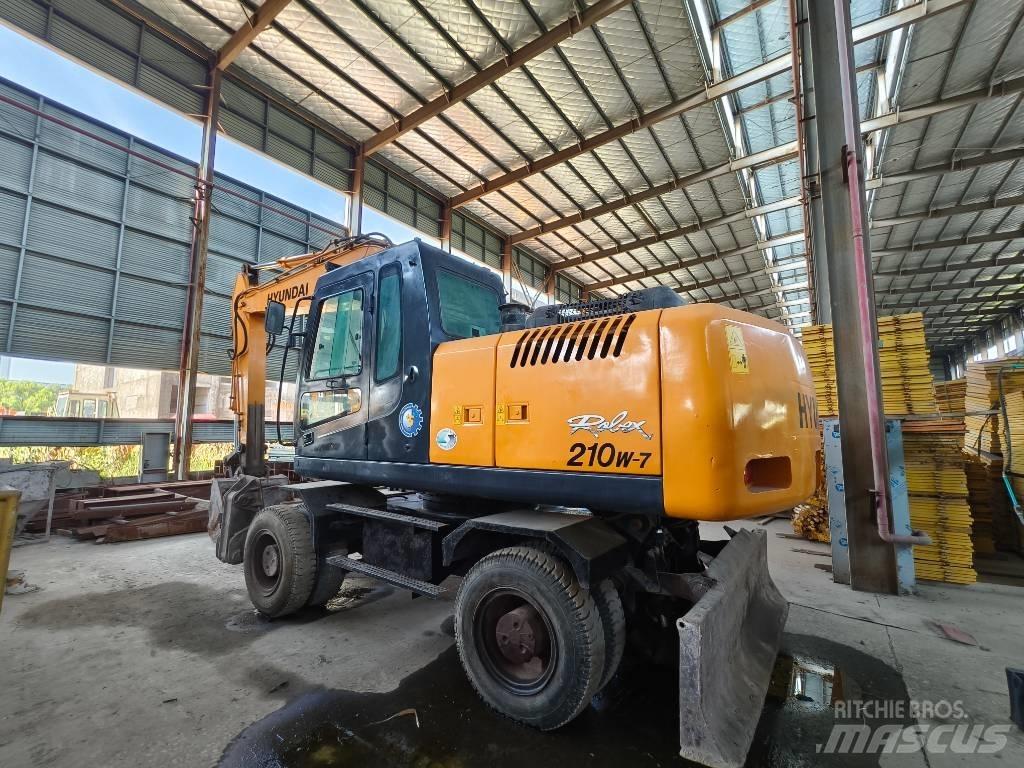 Hyundai R210w-7 Kolesové rýpadlá