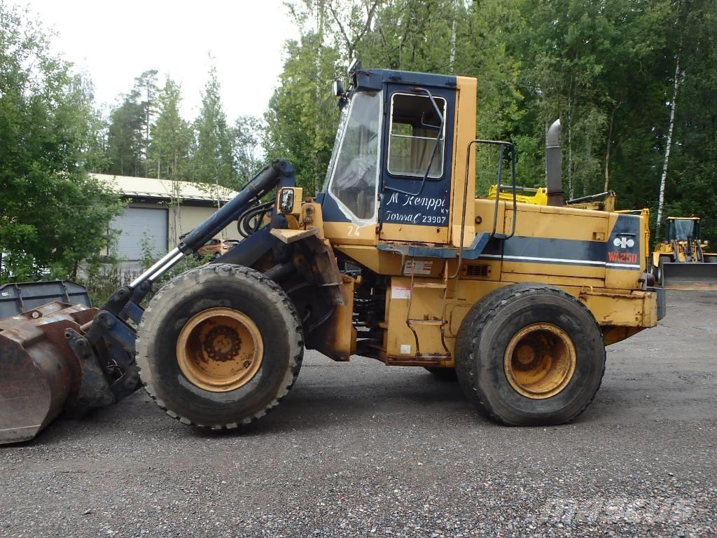 Komatsu WA 250-1 Kolesové nakladače