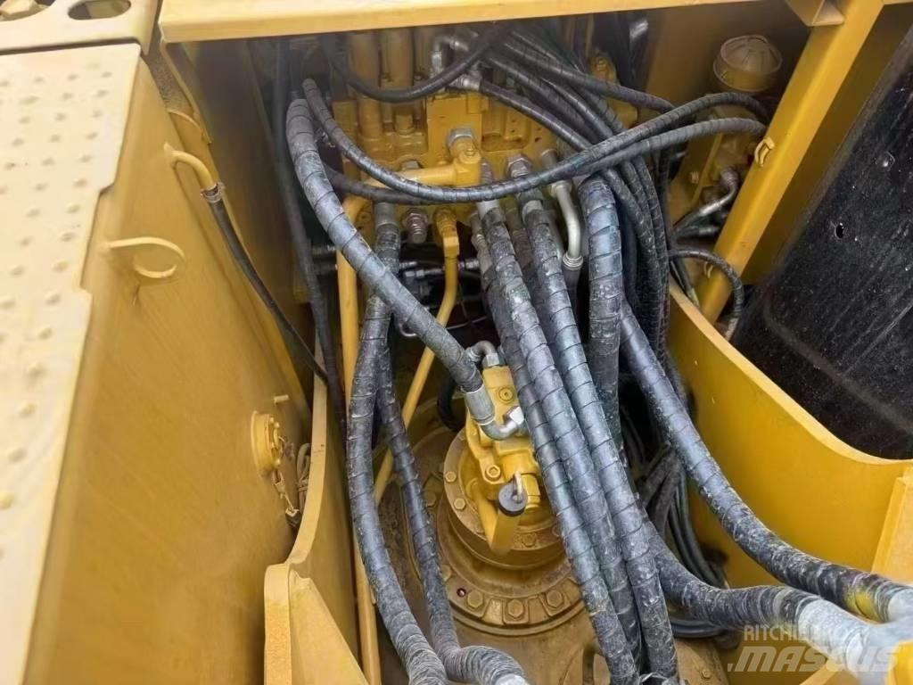 CAT 315 D L Pásové rýpadlá