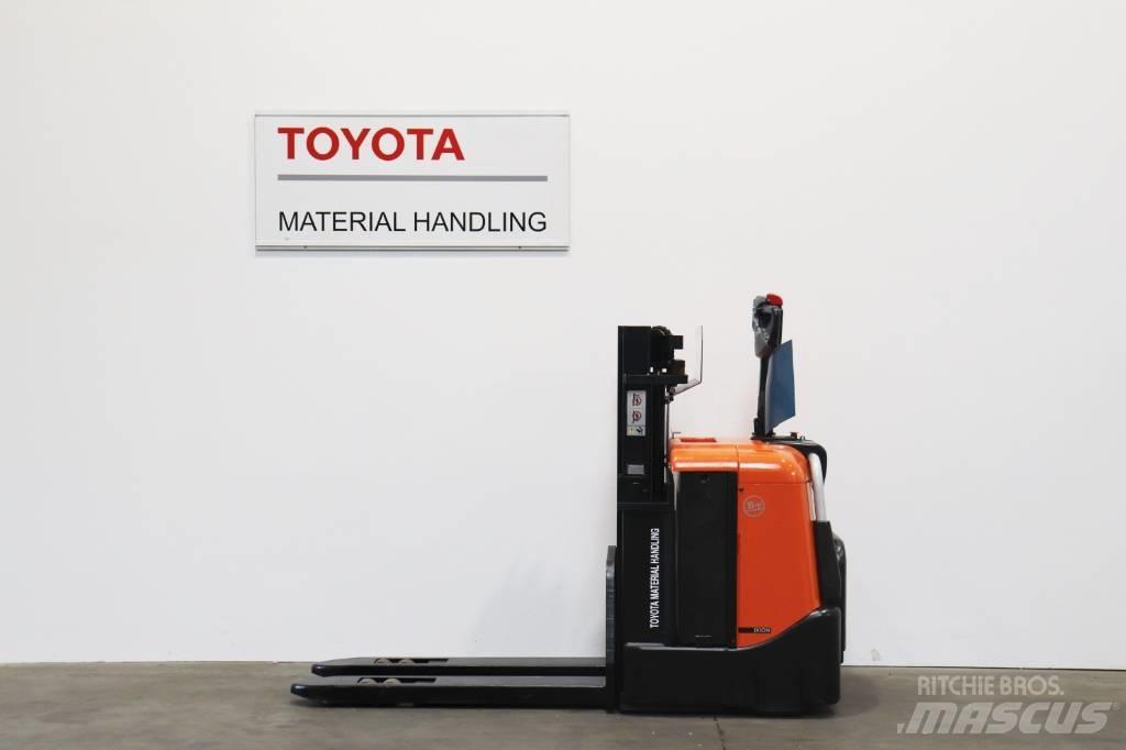 Toyota SPE125 Ručne vedené vysokozdvižné vozíky