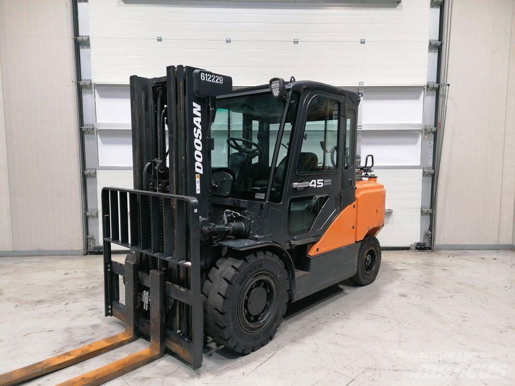 Doosan G45SC-7 LPG vozíky
