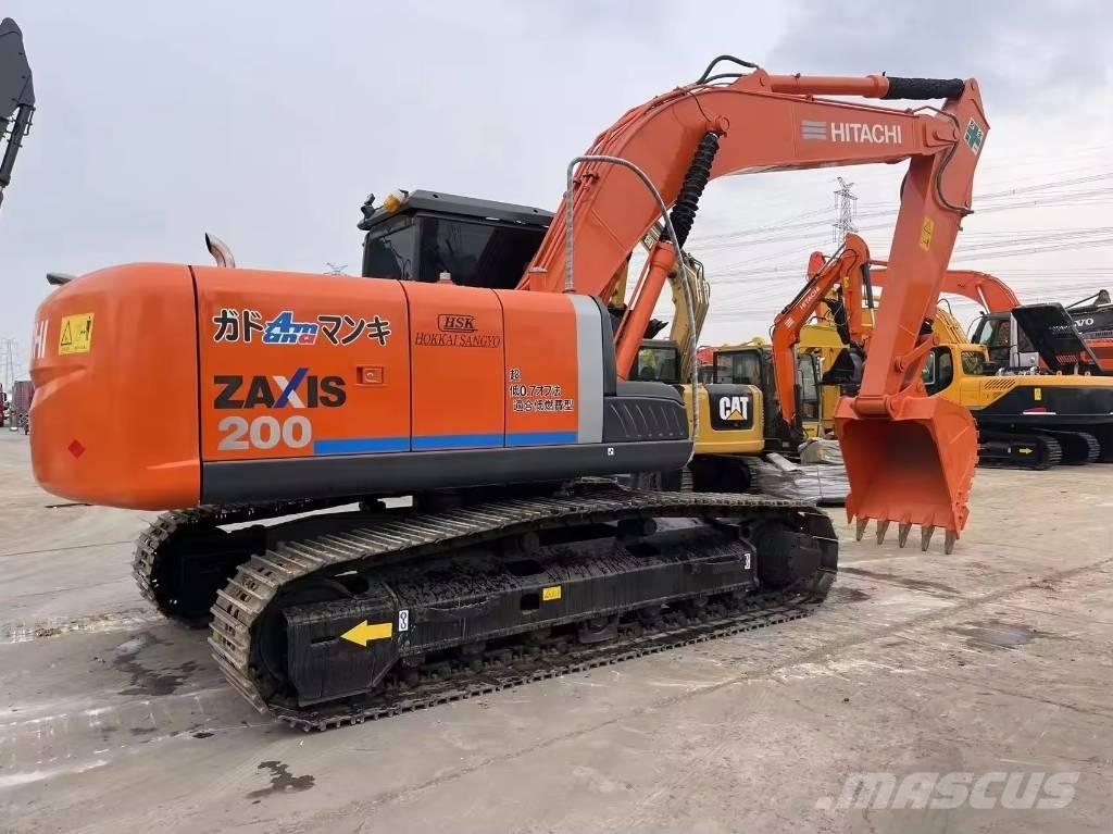 Hitachi ZX 200 Pásové rýpadlá