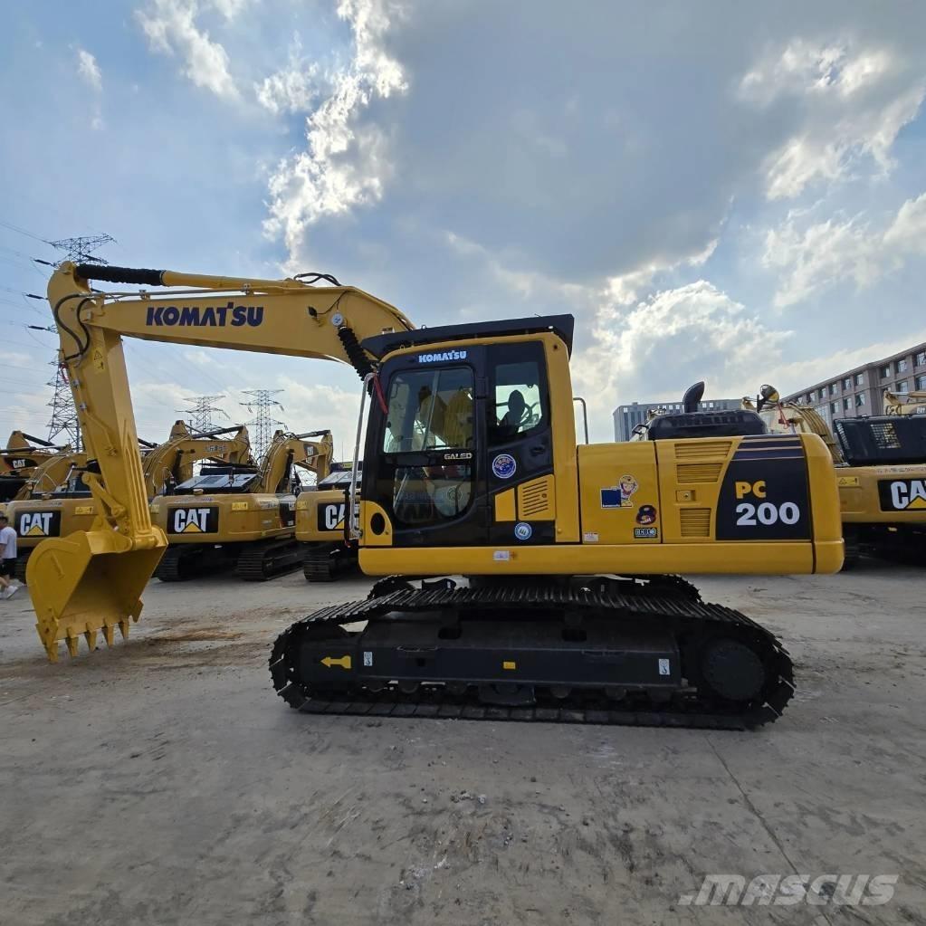 Komatsu PC 200-8 Pásové rýpadlá