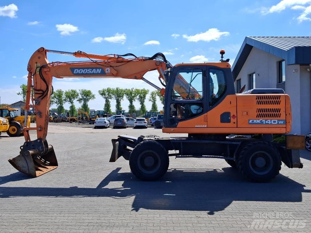Doosan DX 140 W-3 Kolesové rýpadlá