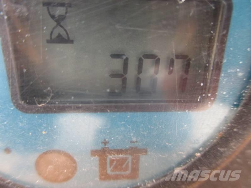 Haulotte Compact 14 Nožnicové zdvíhacie plošiny