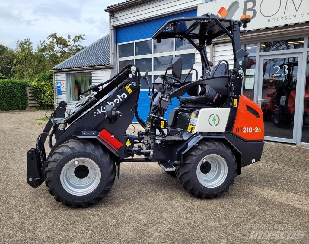 Kubota RT210-2E Kolesové nakladače