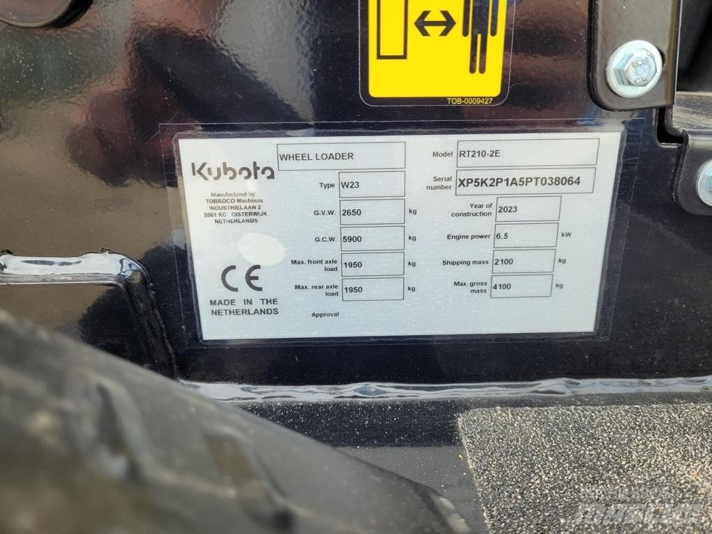 Kubota RT210-2E Kolesové nakladače