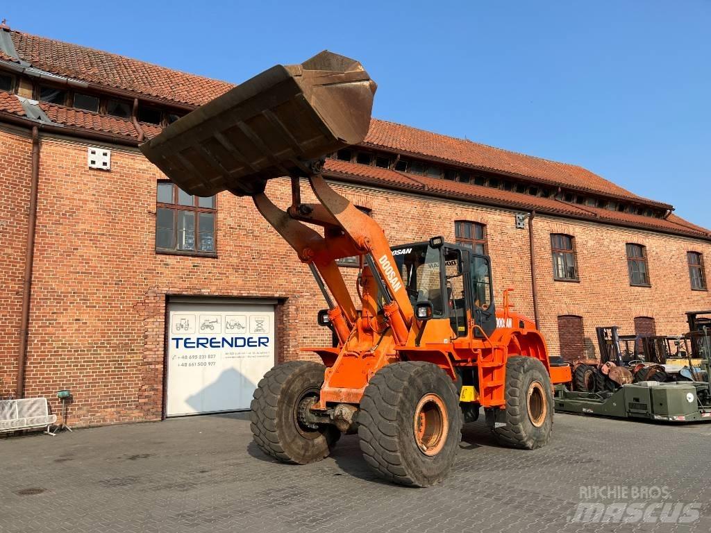 Doosan DL 300 Kolesové nakladače